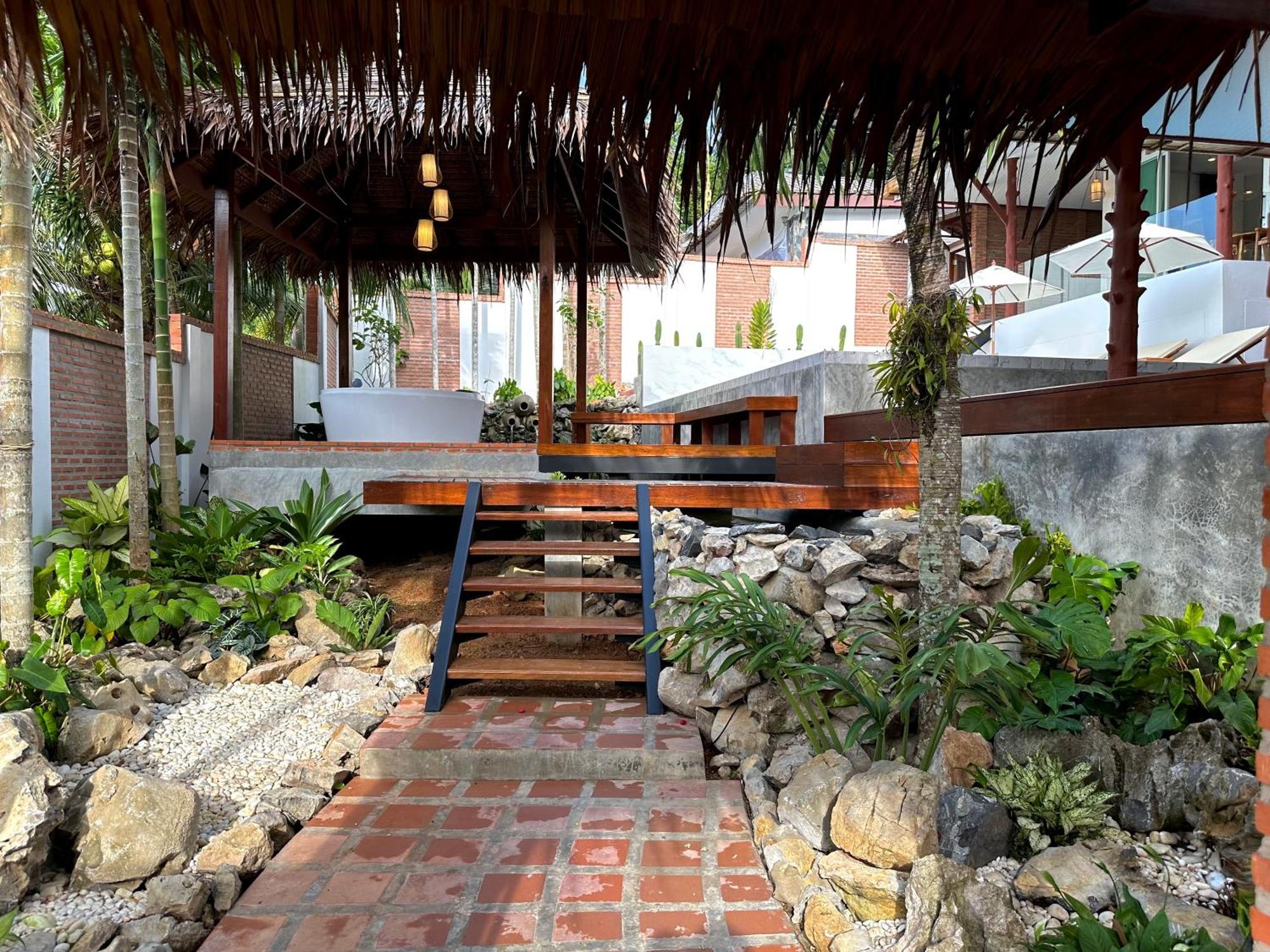 Baan Phuvara Retreat - Romantic Jacuzzi Mountain View Villas Ao Nang Room photo